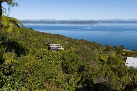 Photo of property in 45 Whakamoenga Point, Acacia Bay, Taupo, 3385