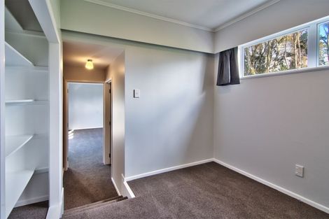 Photo of property in 66 Cliff View Drive, Green Bay, Auckland, 0604