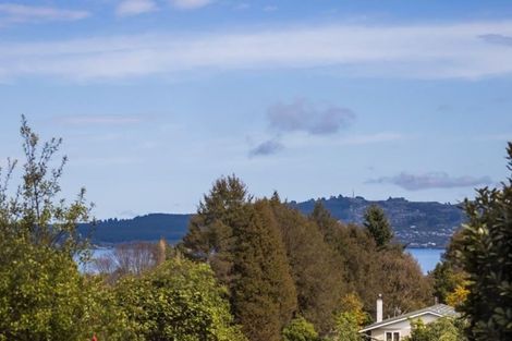 Photo of property in 2/9 Titoki Avenue, Waipahihi, Taupo, 3330