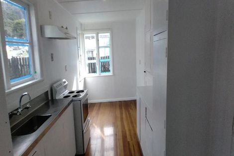 Photo of property in 29 Newcombe Street, Naenae, Lower Hutt, 5011