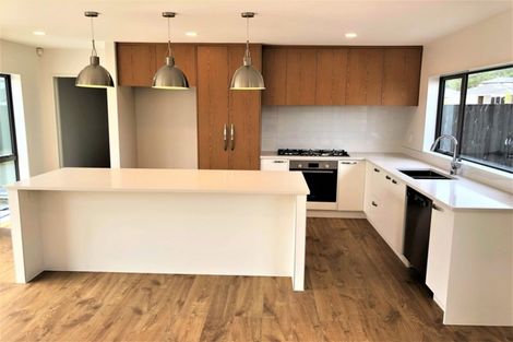 Photo of property in 22 Tarras Road, Kumeu, 0810