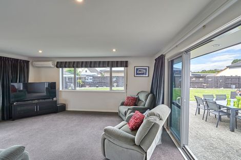 Photo of property in 40 Chestnut Close, Kelvin Grove, Palmerston North, 4414