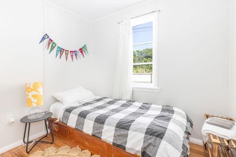 Photo of property in 345 Te Horo Beach Road, Te Horo Beach, Otaki, 5581