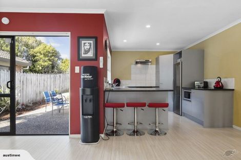 Photo of property in 4a Marlon Lane, East Tamaki, Auckland, 2016