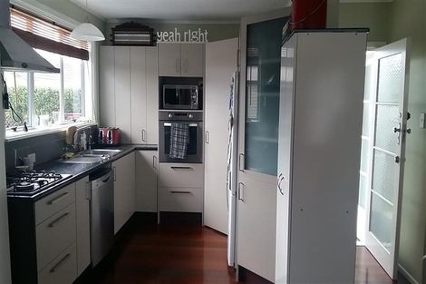 Photo of property in 37 Shirley Avenue, Papakura, 2110