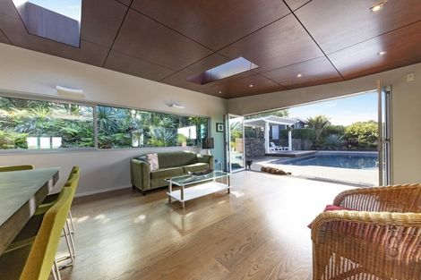 Photo of property in 175 Hanham Road, Kumeu, 0891