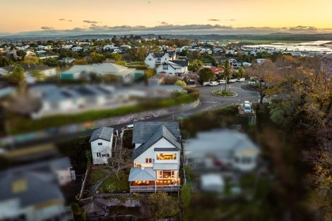 Photo of property in 23 Fitzroy Road, Bluff Hill, Napier, 4110