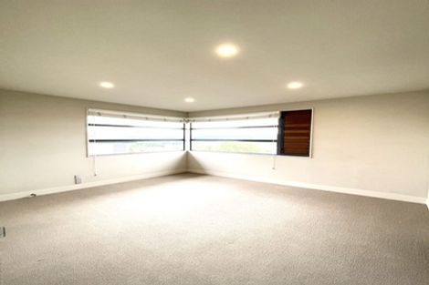 Photo of property in 10 Rangi Avenue, Schnapper Rock, Auckland, 0632