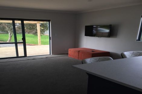 Photo of property in 160 Milne Drive, Paraparaumu, 5032