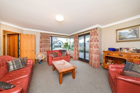 Photo of property in 8 Dougherty Place, Hokowhitu, Palmerston North, 4410