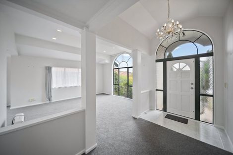 Photo of property in 20 Yarlside Place, Northpark, Auckland, 2013