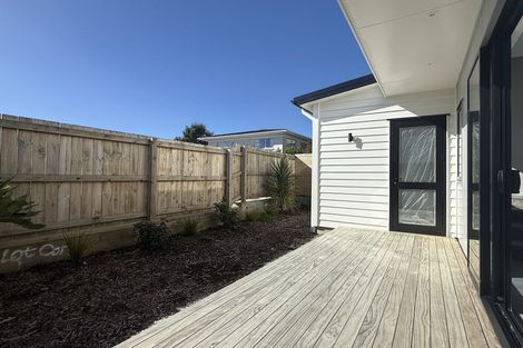 Photo of property in 33b Garadice Road, Rothesay Bay, Auckland, 0630