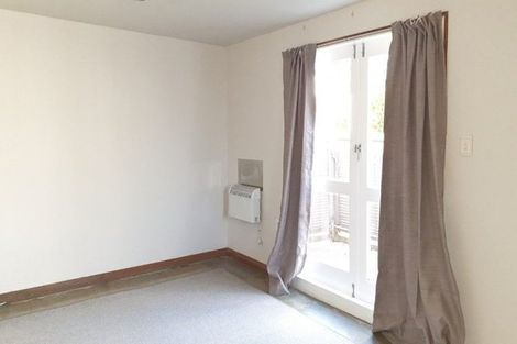 Photo of property in 81 Lauderdale Road, Birkdale, Auckland, 0626