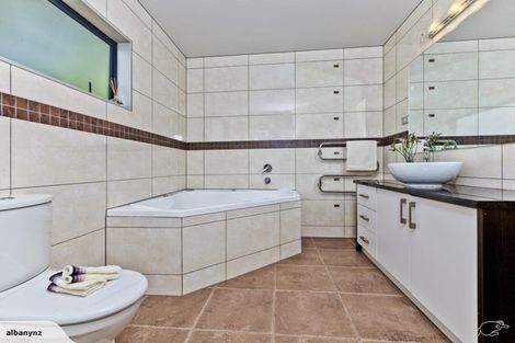 Photo of property in 26f Schnapper Rock Road, Schnapper Rock, Auckland, 0632