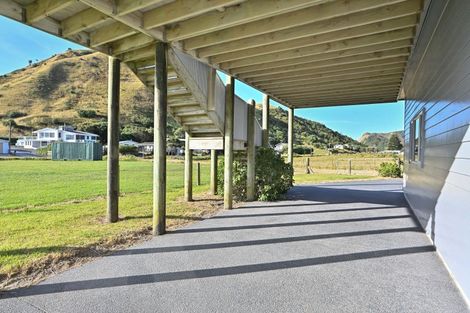 Photo of property in 6 Argyle Street, Mahia, 4198