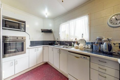 Photo of property in 15 Main Road, Titahi Bay, Porirua, 5022