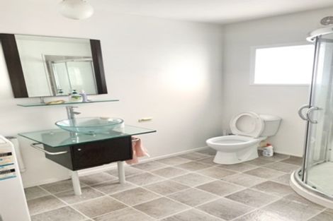 Photo of property in 9 Cheryl Place, Hillcrest, Auckland, 0627