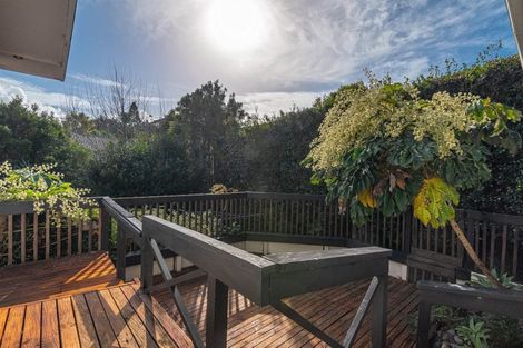 Photo of property in 1/23a Cliff Road, Torbay, Auckland, 0630