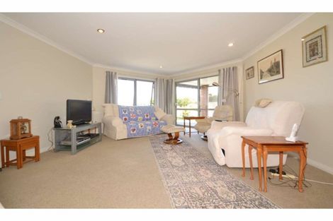 Photo of property in 19 Greenway Drive, Kerikeri, 0230