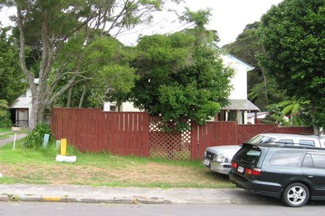 Photo of property in 2/23 Glencourt Place, Glenfield, Auckland, 0629
