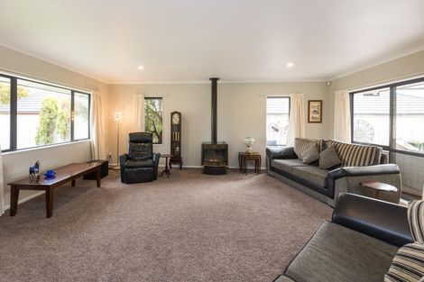 Photo of property in 147 Pacific Drive, Fitzherbert, Palmerston North, 4410