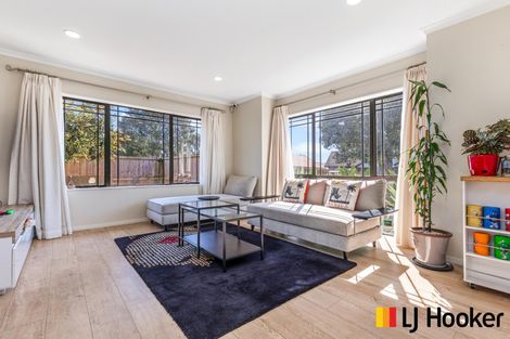 Photo of property in 4 Croftview Road, Wattle Downs, Auckland, 2103