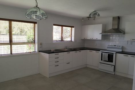 Photo of property in 16a Manse Road, Pahurehure, Papakura, 2113