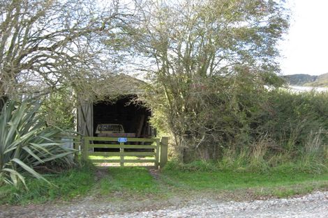 Photo of property in 137 Summer Hill Road, Kaitangata, 9282