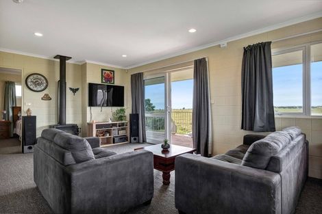 Photo of property in 204a Tai Road, Opunake, 4681