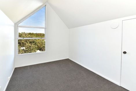 Photo of property in 1/70 Glamorgan Drive, Torbay, Auckland, 0630