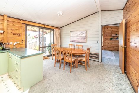Photo of property in 48 Wikitoria Road, Putiki, Whanganui, 4501