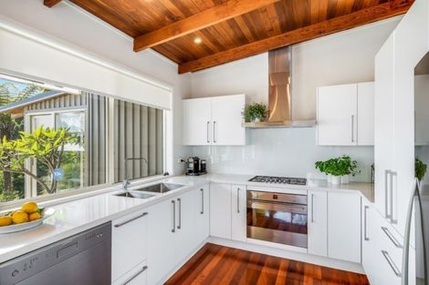 Photo of property in 171 Konini Road, Titirangi, Auckland, 0604