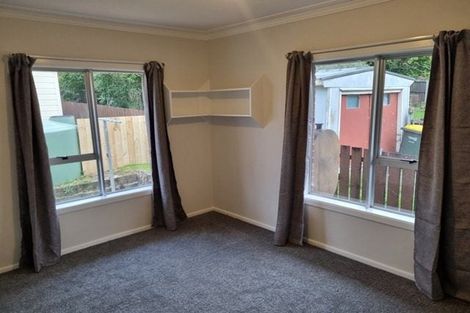 Photo of property in 43 Edmonton Road, Henderson, Auckland, 0612
