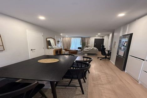 Photo of property in 34 Huri Street, Mangere Bridge, Auckland, 2022