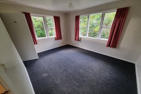 Photo of property in 12 Huntingdon Street, Northland, Wellington, 6012