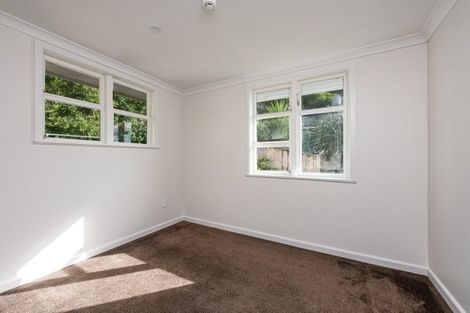 Photo of property in 2 Dunedin Terrace, Melrose, Wellington, 6023