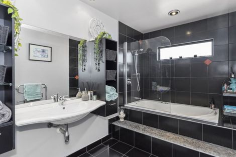 Photo of property in 115b Valley Road, Mount Maunganui, 3116