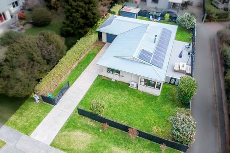 Photo of property in 72a Elizabeth Street, Waikanae, 5036