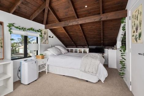 Photo of property in 1/15 Craig Road, Milford, Auckland, 0620