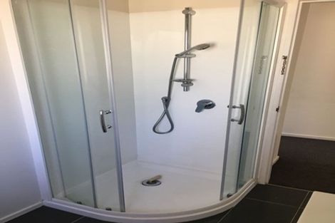 Photo of property in 1/41 Ennis Avenue, Pakuranga Heights, Auckland, 2010