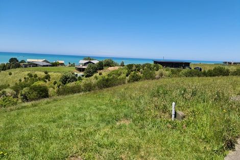 Photo of property in 18 Tama Road, Riversdale Beach, Masterton, 5872