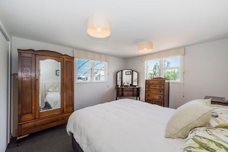 Photo of property in 56 Hinemoa Street, Paraparaumu, 5032