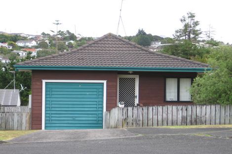 Photo of property in 58 Totaravale Drive, Totara Vale, Auckland, 0629