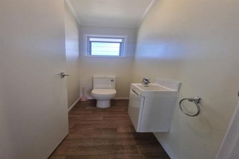 Photo of property in 13 Harmel Road, Glendene, Auckland, 0602