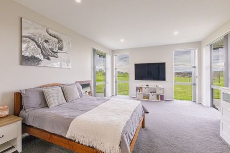 Photo of property in 52 Highlands Drive, Waipawa, 4210