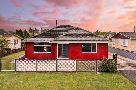 Photo of property in 24 Roseness Street, Palmerston, 9430