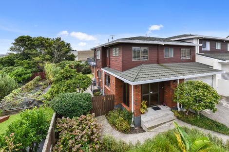 Photo of property in 2/12 Steeple Rise, Pakuranga, Auckland, 2010