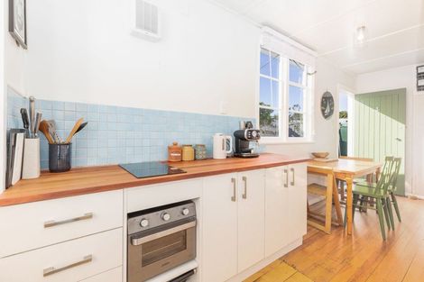 Photo of property in 345 Te Horo Beach Road, Te Horo Beach, Otaki, 5581