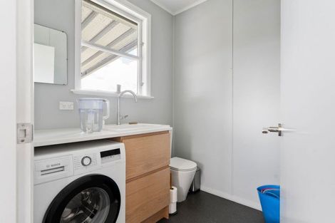 Photo of property in 2 Hinau Place, Lansdowne, Masterton, 5810