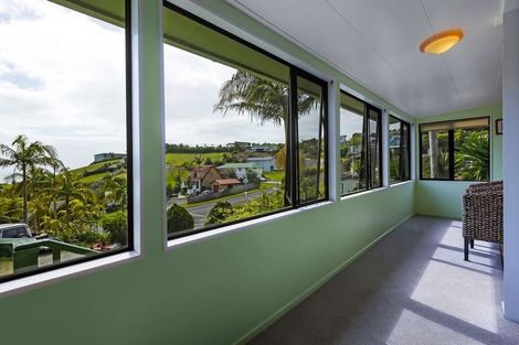 Photo of property in 53 Stratford Drive, Cable Bay, 0420